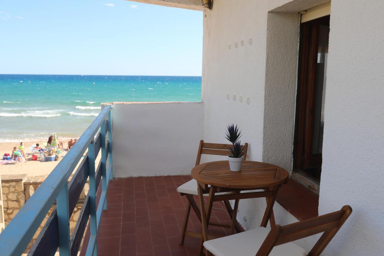 El Faro Apartaments Platja Llarga-Les Salines-Tgn 塔拉戈纳 外观 照片