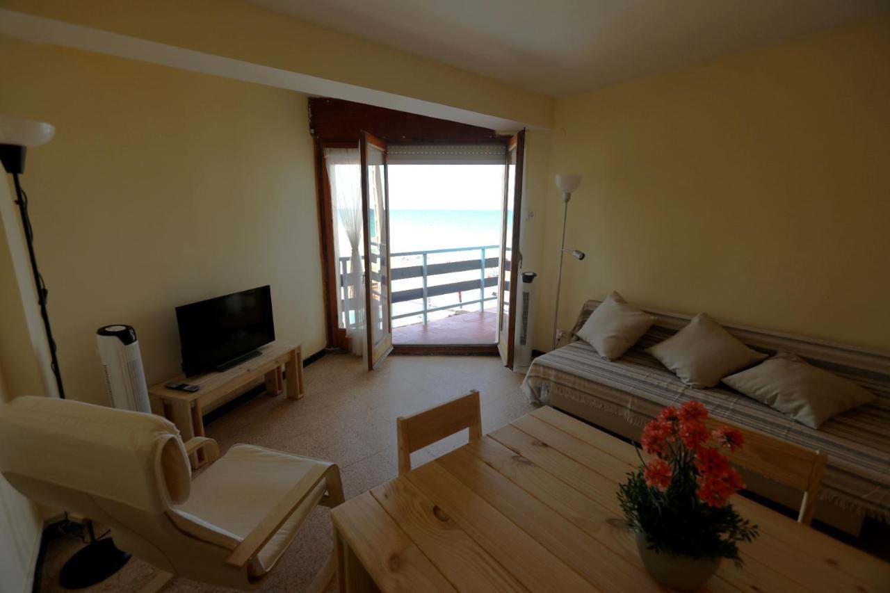 El Faro Apartaments Platja Llarga-Les Salines-Tgn 塔拉戈纳 外观 照片