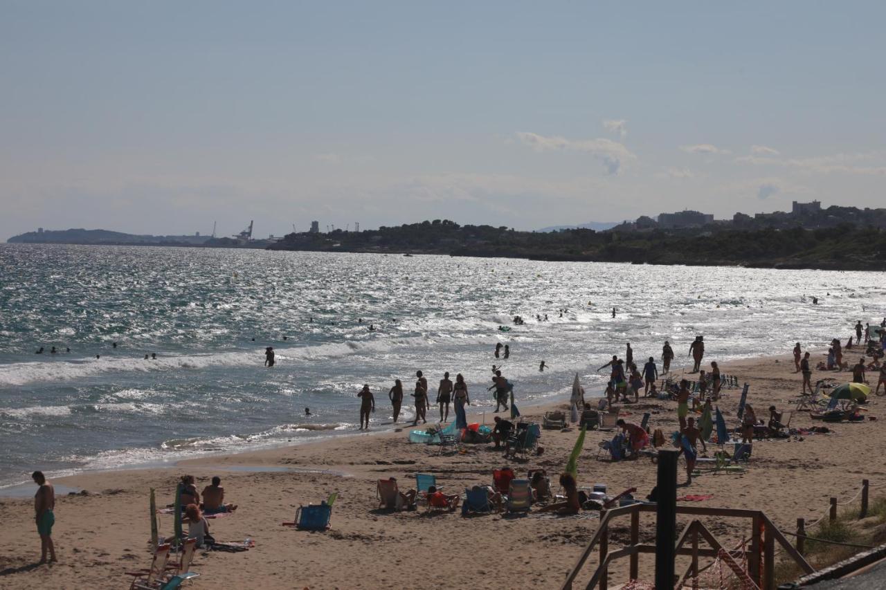 El Faro Apartaments Platja Llarga-Les Salines-Tgn 塔拉戈纳 外观 照片