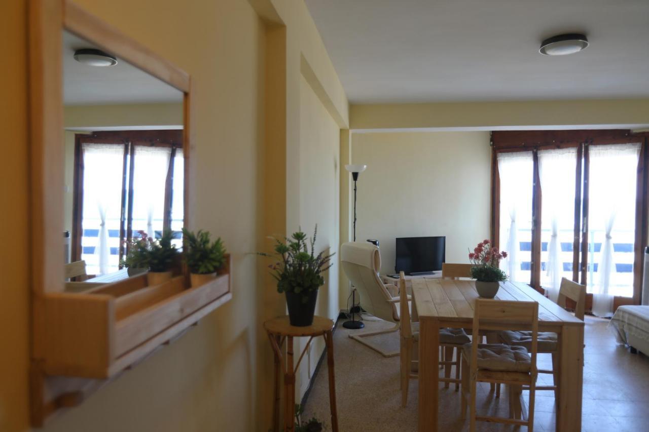 El Faro Apartaments Platja Llarga-Les Salines-Tgn 塔拉戈纳 外观 照片
