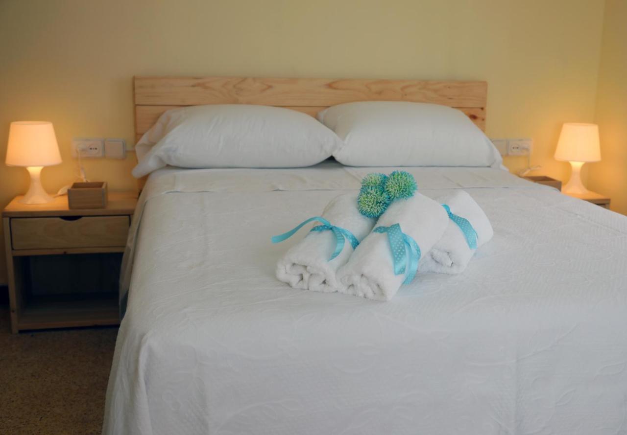 El Faro Apartaments Platja Llarga-Les Salines-Tgn 塔拉戈纳 外观 照片