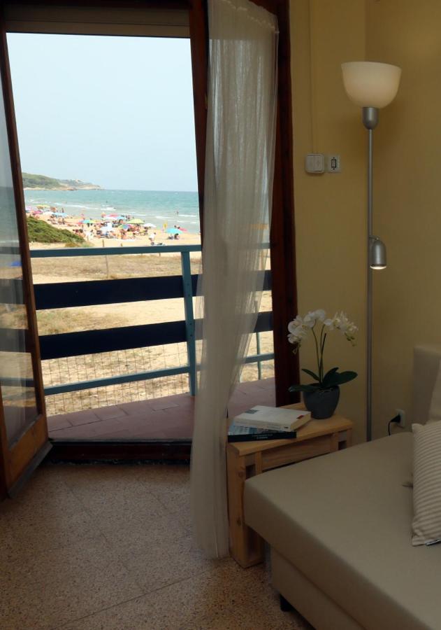 El Faro Apartaments Platja Llarga-Les Salines-Tgn 塔拉戈纳 外观 照片